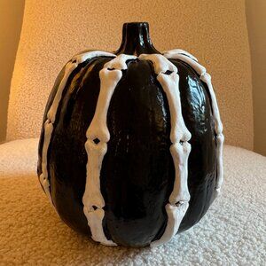 Bone Pumpkin - White on Black